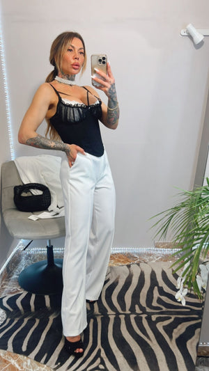 TAILLEUR CON GIACCA MONOPETTO CON CINTURA