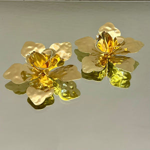 ORECCHINI A PERNO ORCHIDEA